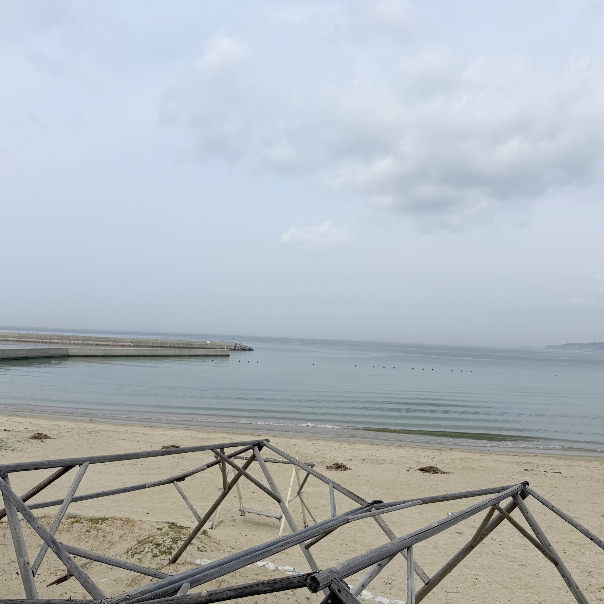 CAFE ROSA テラスから見える海岸 淡路島五色町 鳥飼浦の海