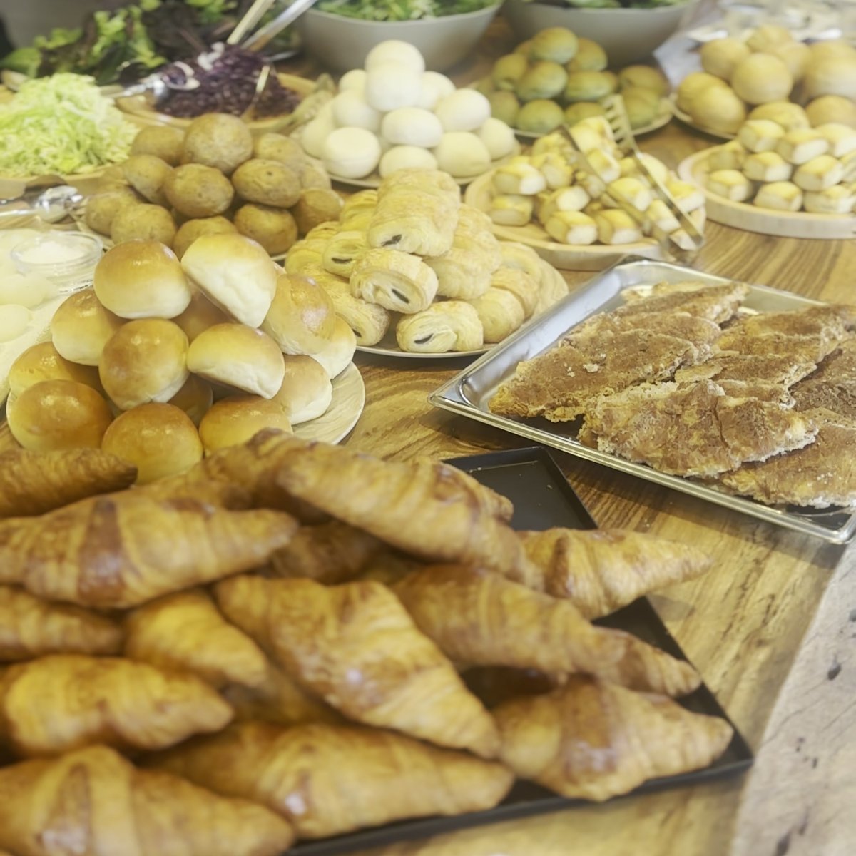 AWAJI EARTH MUSEUM 焼きたてパンビュッフェ クロワッサン ランチセット 淡路島