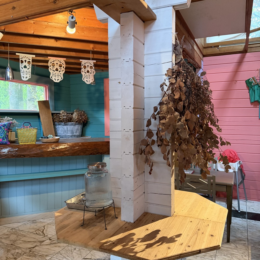 IN THE HOUSE 店内俯瞰