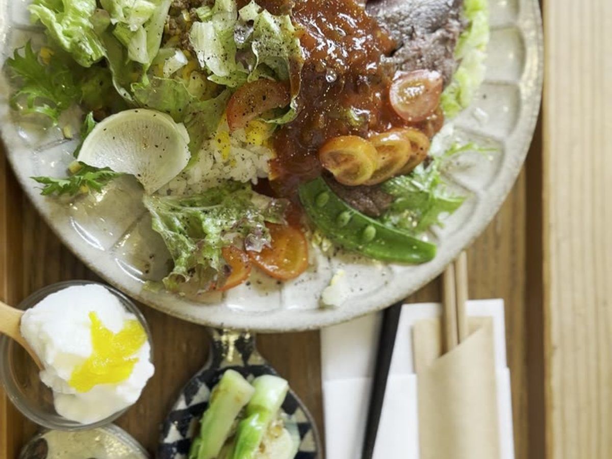 SHIRASU メニューボード ステーキ定食 ガーリックライス 価格