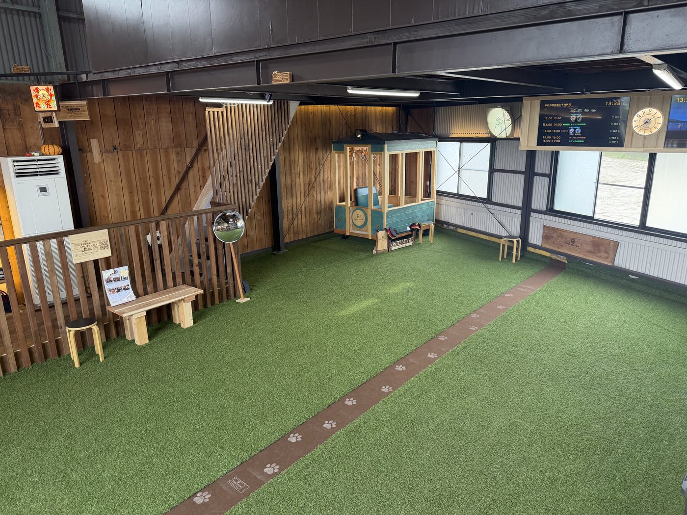 関西で犬のオフ会・貸切ができる室内ドッグラン｜淡路島 DOG STATION 料金・予約の流れ・会場選びのコツ